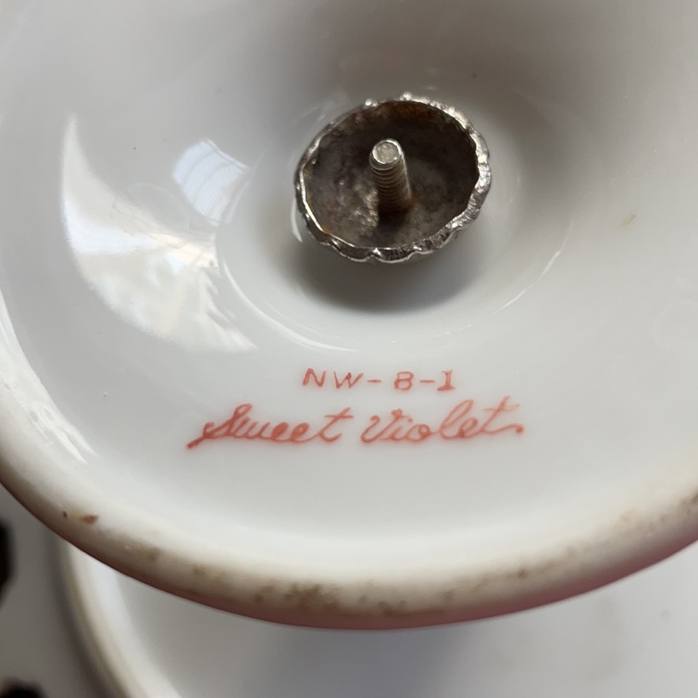 Norcrest Sweet Violet small one tier cake stand - Picture 7 of 8